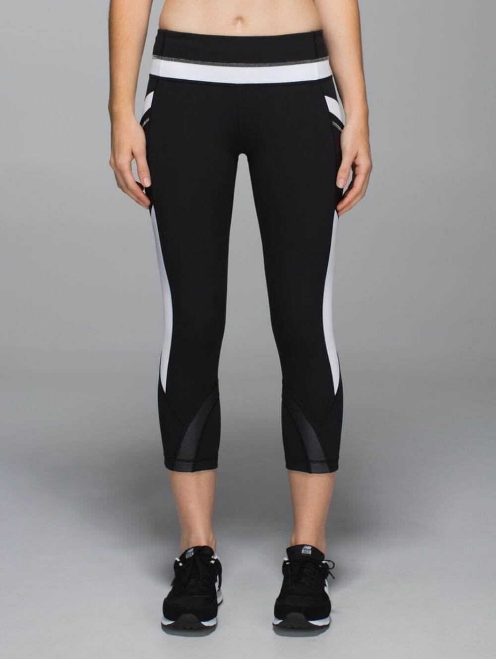 NEW Lululemon Run: Inspire Crop II *All Full-On Luxtreme - Size 4